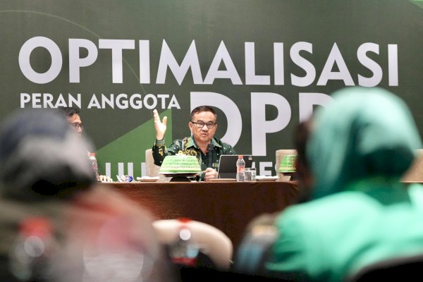 Sekda Sulsel Dorong Penguatan Kapasitas Anggota DPRD Lewat Bimtek