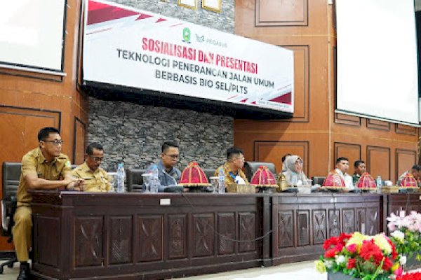 Canangkan Program “Sinjai Terang”, Bupati Ratnawati Harapkan Semua Warga Rasakan Penerangan