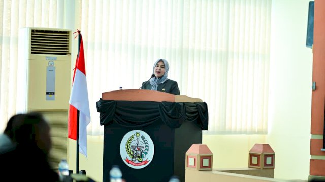 Fatmawati Rusdi Tegaskan Komitmen Transparansi dan Anggaran Tepat Sasaran dalam Jawaban Gubernur di Paripurna DPRD Sulsel.