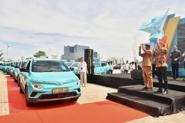 Gubernur Sulsel Resmikan Green SM, Taksi Listrik Modern Pertama di Makassar