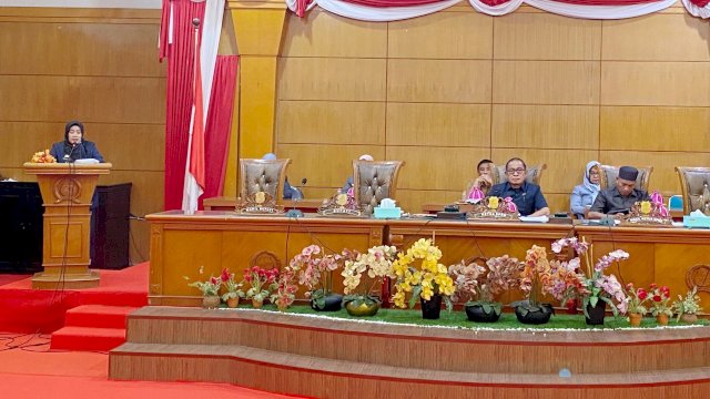 Rapat paripurna dengan agenda jawaban bupati atas pandangan umum fraksi terhadap Ranperda Perubahan APBD Tahun Anggaran 2025.