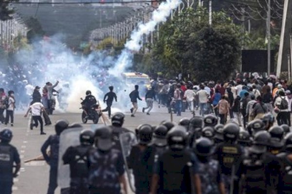 Ngeri! Istri Mantan PM Nepal Tewas Saat Rumahnya Dibakar Demonstran