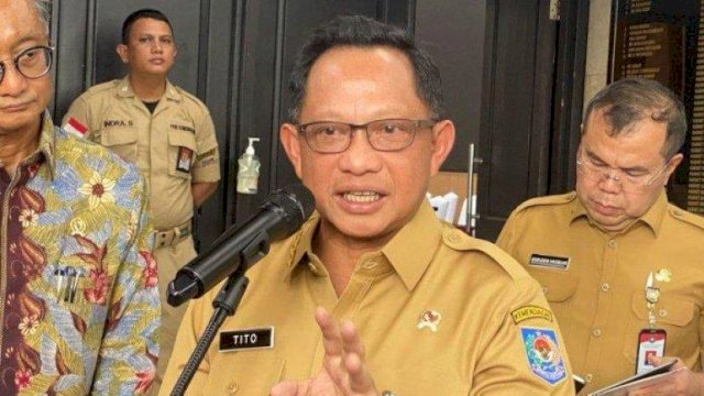 Mendagri Tito Minta Kepala Daerah Evaluasi Tunjangan Anggota DPRD