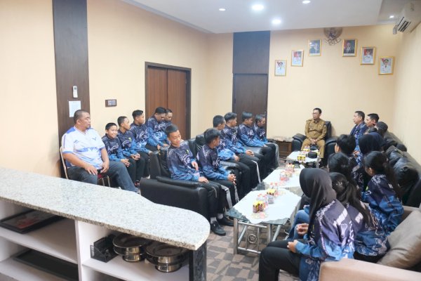 Bupati Soppeng Secara Resmi Melepas 14 Atlet Bulutangkis Pada Ajang Porprov XVII Sulsel Tahun 2025