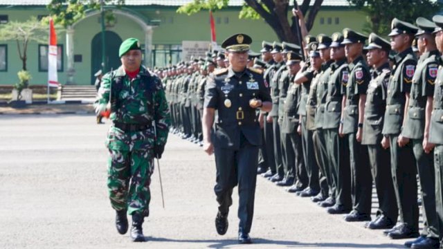 Pangdam XIV/Hasanuddin Pimpin Upacara Penutupan Dikmaba TNI AD TA 2025 di Pakatto