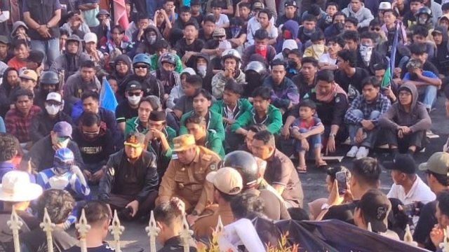 Aksi Demonstrasi di Maros Berjalan Damai, Tuntut 9 Poin-Bupati Chaidir Syam: Semua Aspirasi Akan Kami Sampaikan ke Pusat