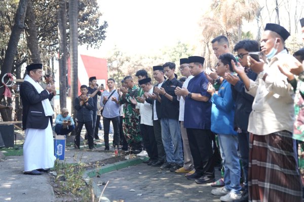 Sholat Ghaib di DPRD Makassar, Doa Wali Kota Mengiringi Empat Korban Kebakaran