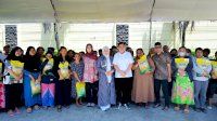Wagub Sulsel Fatmawati Rusdi Bareng Pimpinan DPRD Berbagi Jumat Berkah Pasca Kebakaran Gedung DPRD Sulsel