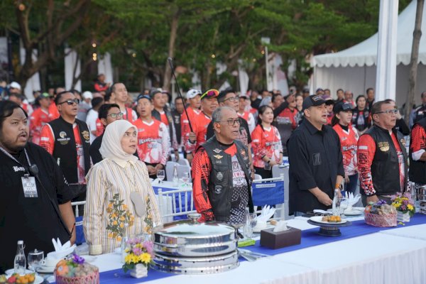 157 Bikers se-Indonesia Finish di Makassar, Munafri-Aliyah Sambut dengan Jamuan Makan Malam