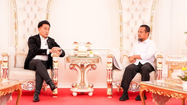 Gubernur Sulawesi Selatan Andi Sudirman Sulaiman menerima kunjungan Menteri Koordinator Bidang Hukum, Hak Asasi Manusia, Imigrasi, dan Pemasyarakatan, Yusril Ihza Mahendra.
