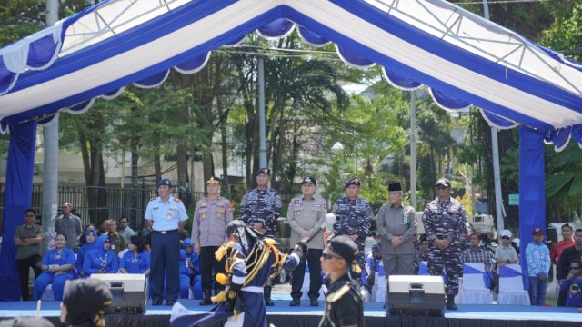 Wali Kota Makassar, Munafri Arifuddin, menerima rombongan Kirab Kota Taruna Akademi Angkatan Laut (AAL) Angkatan 72.