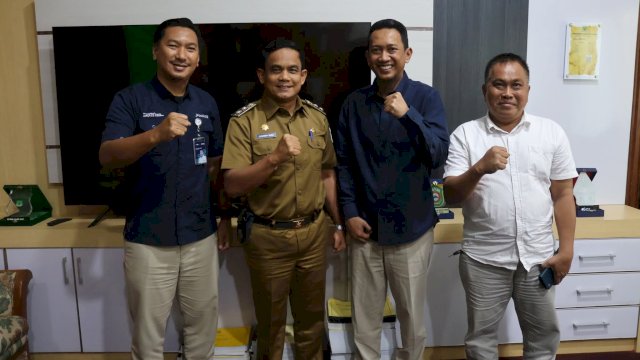 Wakil Bupati Pinrang, Sudirman Bungi, S.IP., M.Si., saat menerima audiensi dari Badan Urusan Logistik (Bulog) dan Perkumpulan Penggilingan Padi & Pengusaha Beras Indonesia (Perpadi).