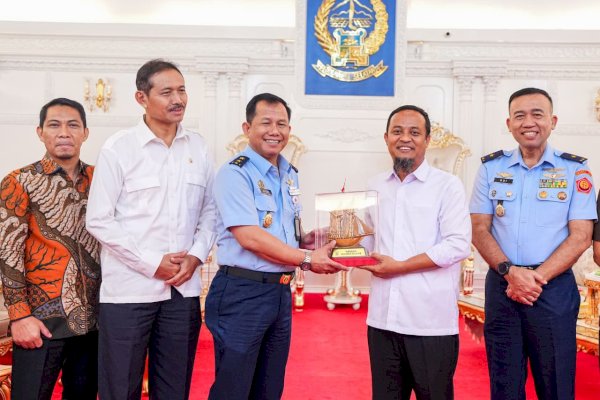 Gubernur Sulsel Terima Kunjungan Dirjen Badilmiltun Mahkamah Agung RI