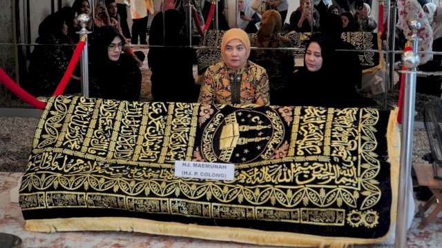 Wakil Wali Kota Makassar, Aliyah Mustika Ilham hadir langsung di rumah duka yang berlokasi di Citraland Celebes, Jalan Tun Abdul Razak, Kabupaten Gowa.