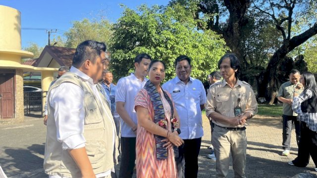 Wamenparekraf Ni Luh Puspa Tinjau Leang-Leang Maros.