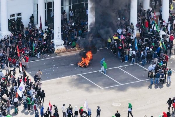 Dua Orang Ditetapkan Tersangka Kasus Demo Ricuh di DPRD Palopo