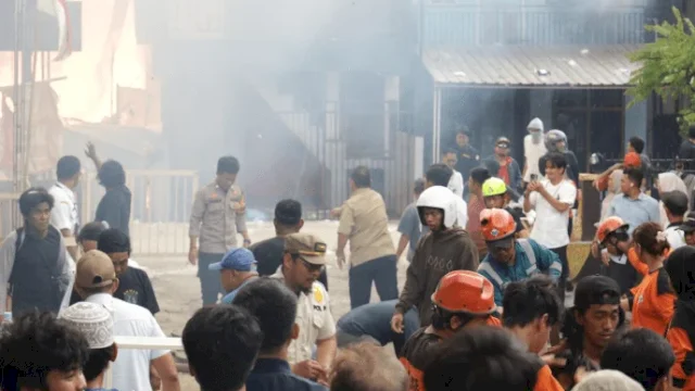 Ratusan KK Jadi Korban Kebakaran di Sorowako Lutim, Sementara Mengungsi ke Kerabat, Masjid, Gereja hingga Kapal Feri