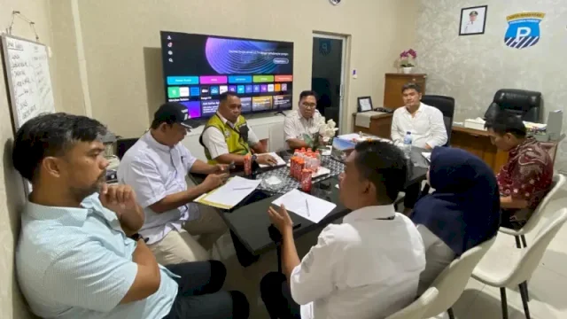 Rapat Evaluasi Perumda Parkir Makassar.