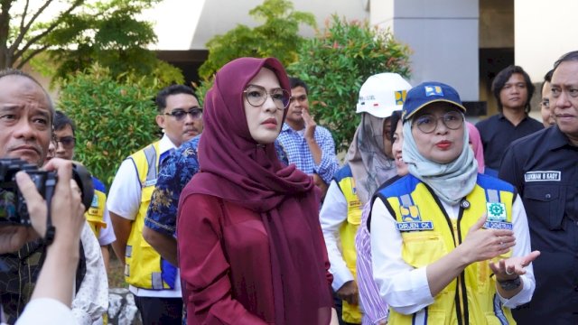 Dirjen Cipta Karya, Dewi Chomistriana, bersama Ketua DPRD Sulsel Andi Rachmatika Dewi.