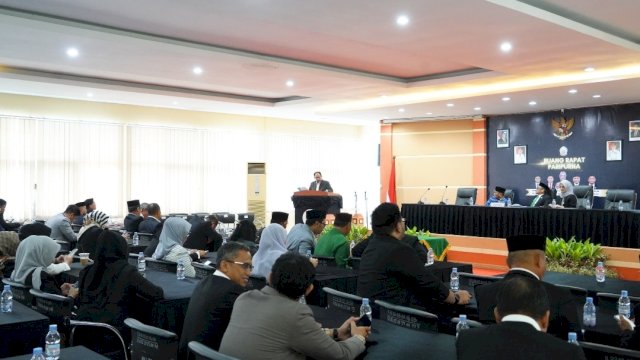 Suasana Rapat Paripurna DPRD Sulsel dengan Agenda Penyampaian Hasil Reses.