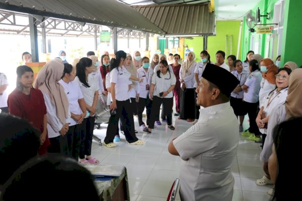 Bupati Lutim Ibas Sidak Puskesmas Wasuponda, Ajak Pegawai Layani Masyarakat dengan Tulus