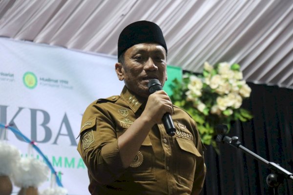 Bupati Ibas Hadiri Tabligh Akbar di Towuti, Umumkan Bantuan Miliaran Rupiah untuk Ponpes dan Masjid