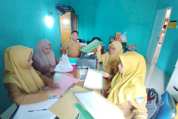 DPK Lutim Gelar Pembinaan, Perkuat Pengelolaan Arsip Desa