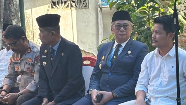 Bentuk Penghormatan Terakhir, Waket DPRD Barru Aliffandi Aska Hadiri Pemakaman Sekwan H. Wardan