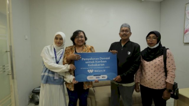 Donasi Rp27,4 Juta Diserahkan ke Budi Satpol PP Korban Kebakaran DPRD Makassar