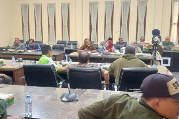 92 Pekerja PT Citatah Ngadu ke DPRD Pangkep Usai Kena PHK