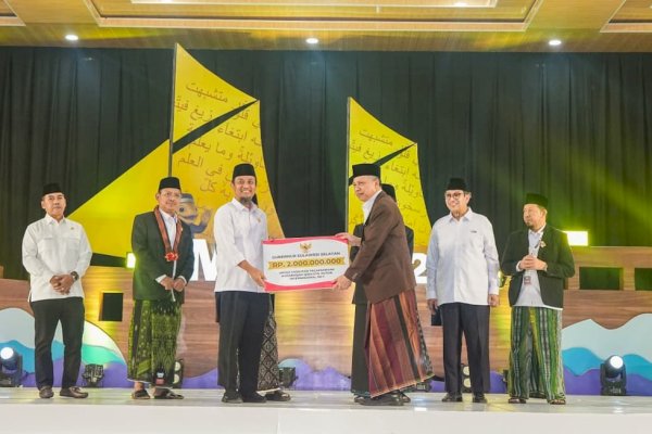 Gubernur Sulsel Komitmen Perkuat Infrastruktur Jalan Provinsi Penghubung ke Wajo Senilai Rp522 M