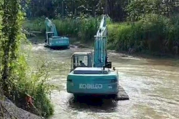Mitigasi Bencana, Gubernur Sulsel Normalisasi Sungai Suli di Luwu Senilai Rp18,7 M