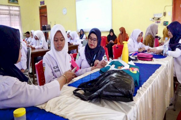 356 Pelajar SMA 1 Pangkep Jalani Pemeriksaan Kesehatan