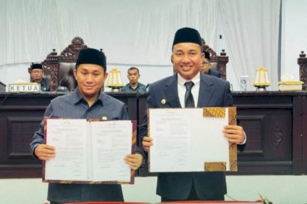 DPRD Sahkan APBD Perubahan Lutra Tahun 2025, Bupati Andi Rahim Ucapkan Terima Kasih