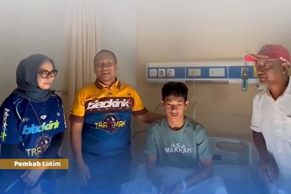 Crash Saat Kualifikasi, Bupati Lutim Ibas dan Istri Jenguk Badly di RSUD NTB