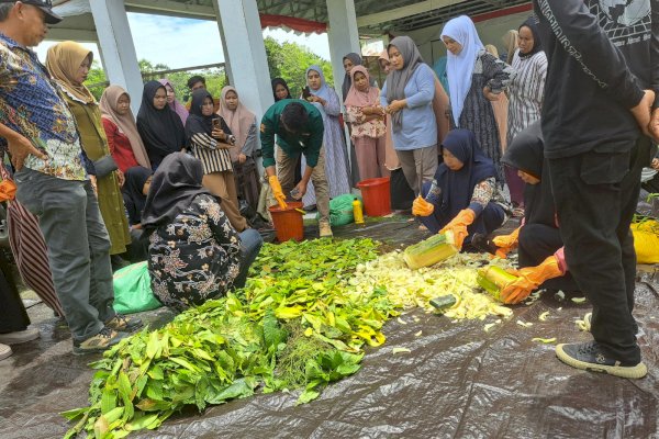 Pemkab Bone dan CIFOR-ICRAF Dorong Masyarakat Tanam Sayuran di Pekarangan
