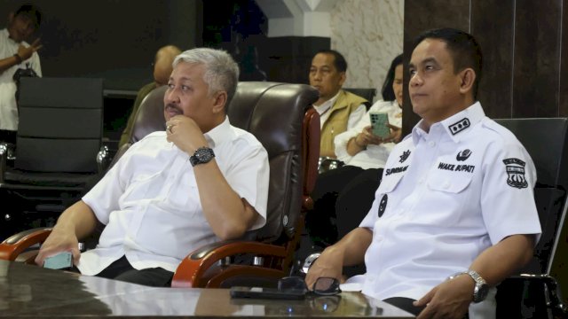 Bupati Pinrang H. A. Irwan Hamid, S.Sos, bersama Wakil Bupati Pinrang Sudirman Bungi, S.IP., M.Si., mengikuti Rapat Koordinasi Percepatan Penuntasan Tuberkulosis (TB) tingkat Provinsi Sulawesi Selatan.