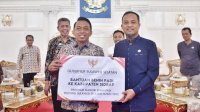 Dorong Swasembada Pangan, Gubernur Sulsel Salurkan Bantuan Benih ke Soppeng dan Sidrap