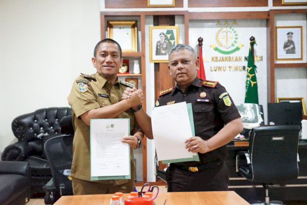 Pemkab Lutim dan Kejari Teken Pakta Integritas, Kawal Sejumlah Proyek Strategis 2025