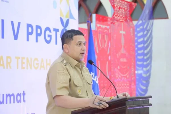 Dari Mimbar Gereja, Wali Kota Munafri Kobarkan Semangat Keberagaman di Makassar