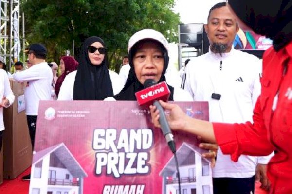 Kisah Haru Ibu Rumah Tangga Pemenang Rumah di Jalan Sehat Sulsel Anti Mager 356 Tahun Sulsel
