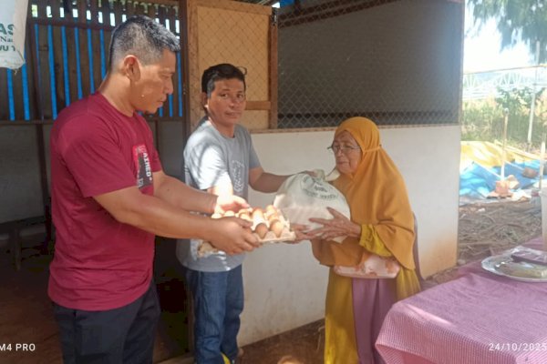 Gerakan Lutim Jumat Sedekah Kembali Salurkan Paket Sembako di Malili