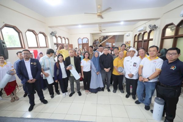 Wali Kota dan Ketua TP PKK Makassar Launching Program BioBerkah 1000 Pipa Biopori Permabudhi