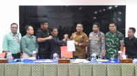 Bupati Lutim Ibas Fasilitasi Aspirasi Masyarakat Melalui Rapat Kompensasi