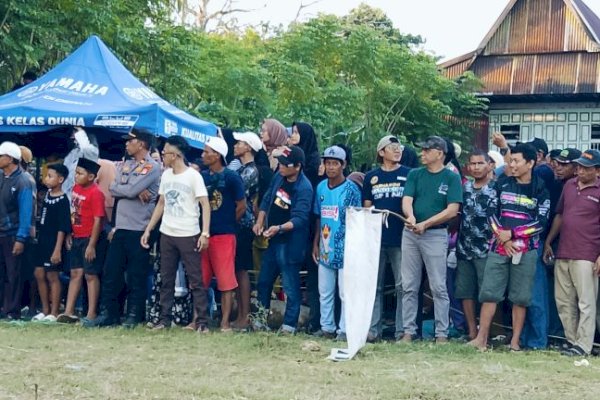 Ketua Komisi II DPRD Pangkep Hadiri Final Balap Taxi Gabah 2025, Dukung Tradisi dan Kreativitas Warga Desa Panaikang