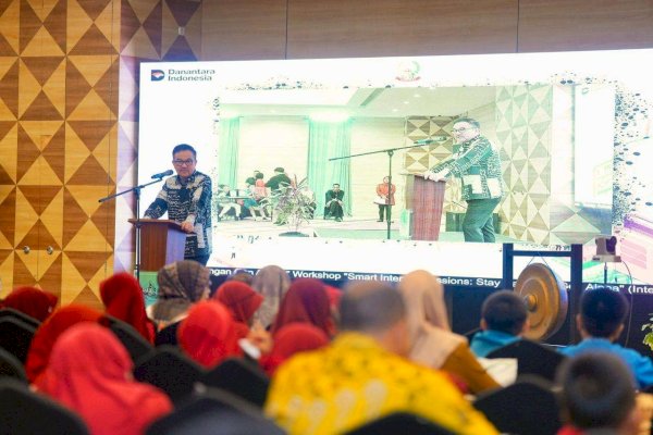 Workshop Literasi Digital, Sekda Sulsel: Penting Bangun Kesadaran Aman Berinternet