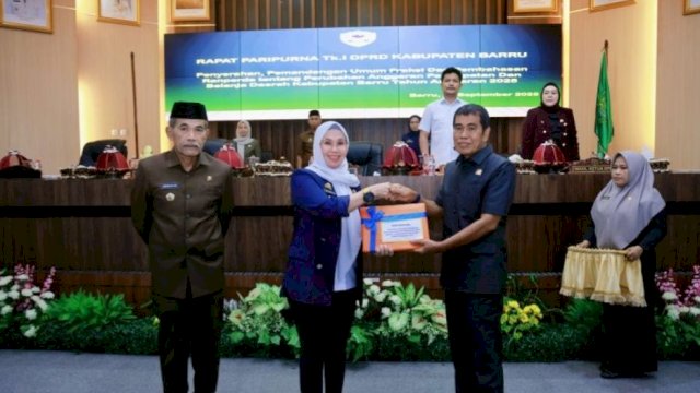 DPRD Barru Setujui Pembahasan Lanjutan Ranperda Perubahan APBD 2025