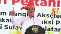 Dukung Swasembada Pangan Nasional, Mentan Amran Serahkan Bantuan Pupuk ke Pemkab Luwu Timur