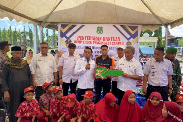Bupati Syaharuddin Wujudkan Janji, Pitu Riawa Dapat Mobil Pengangkut Sampah Baru