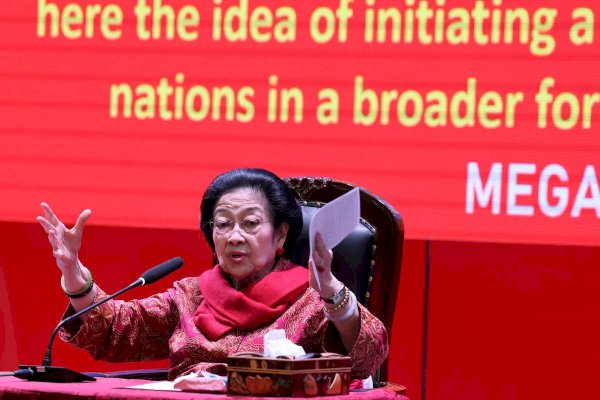 Megawati Cerita Alasan Tak Punya HP: Everybody Wants to Know Me!